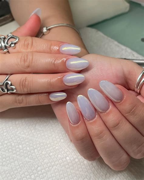 35 Best White Almond Nail Designs Ideas - Trendy Canva