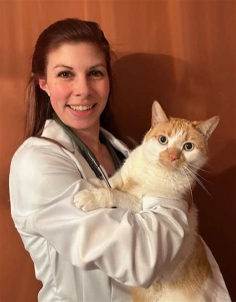 Dr. Kaitlyn Pontuti | Leader Heights Animal Hospital