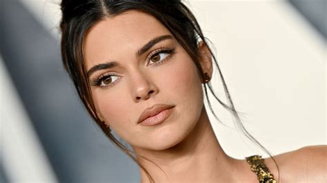 Kendall Jenner trägt das kürzeste Naked Dress aller Zeiten – sichtbarer ...