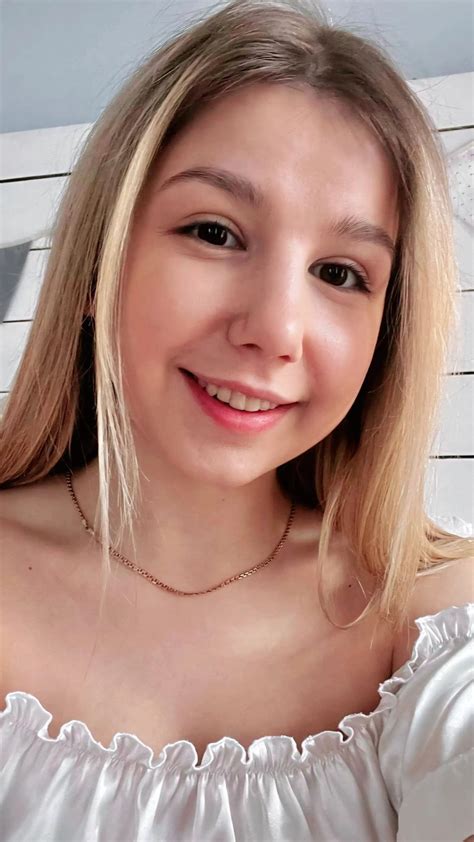 Judy Blooms (@judybloomsofficial) - Urlebird