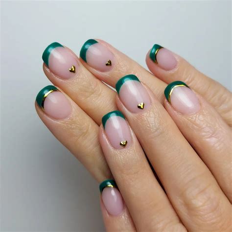 Deck the Halls: 23+ Gorgeous Dark Green Christmas Nails - Nail Designs ...