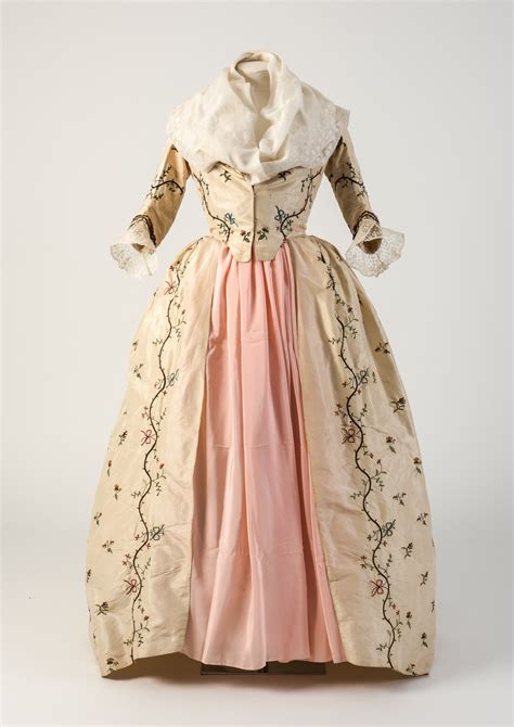 OBJECT 23 - Cream silk tambour embroidered closed gown, 1780s. Fashion ...
