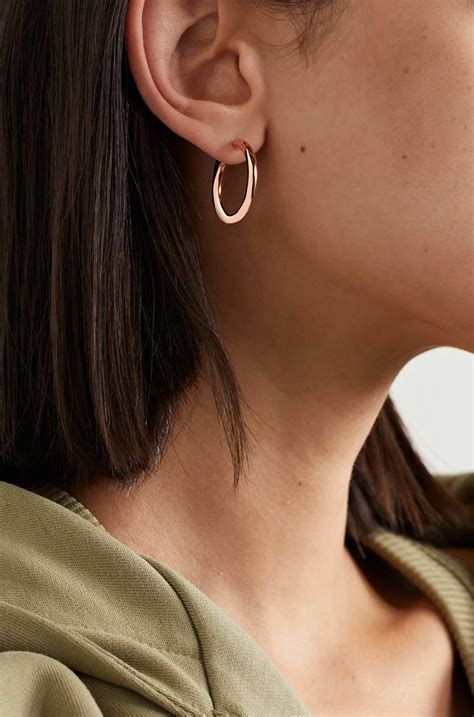 5 Ways to Wear Your Jeans with Jewelry – THE JEANS BLOG