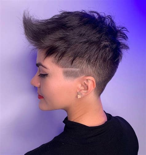 30 Current Androgynous, Gender-Neutral and Non-Binary Haircuts