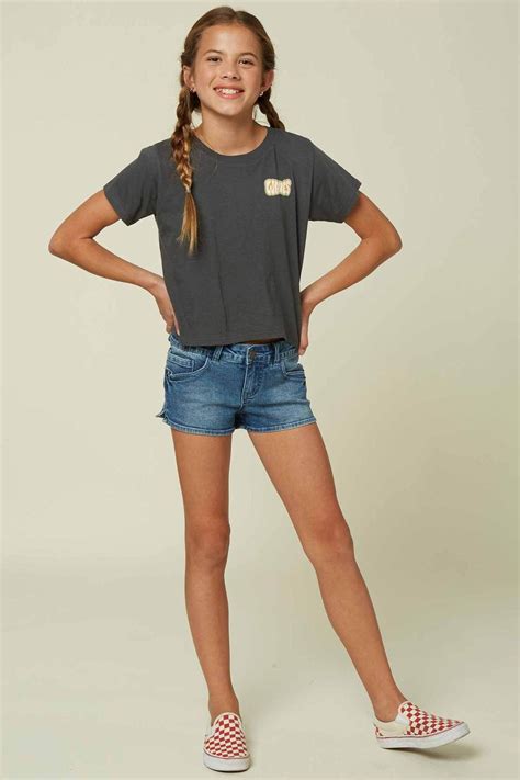 Beach Tweens In Shorts at Sebastian Spargo blog