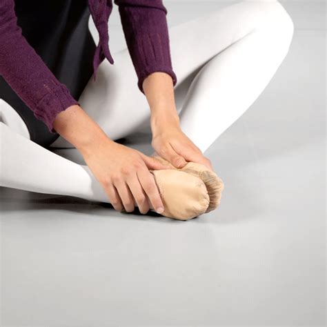 Snapklik.com : IncStores 1.2mm Thick Reversible Dance Floor Roll Low ...