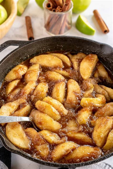 Fried Apples Recipe (Southern Style) - Kylee Cooks