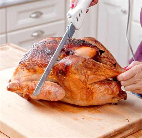 How To Carve a Turkey - The Suburban Soapbox