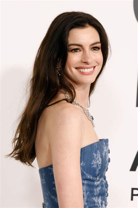 Beautywandel in Bildern: Anne Hathaways Glow-up ist nicht zu übersehen | GALA.de