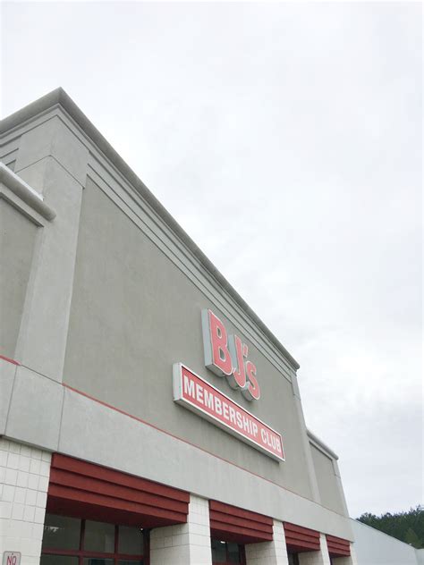 BJ's Wholesale: Puppy Love - Peaches to Pearls