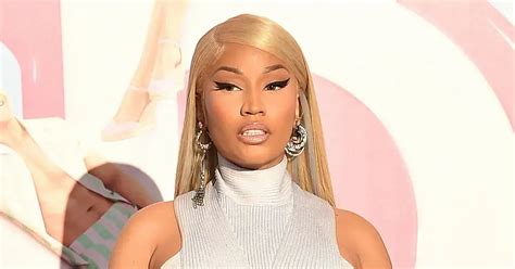 Nicki Minaj Apologizes To Fans For Postponing Concert Last Minute