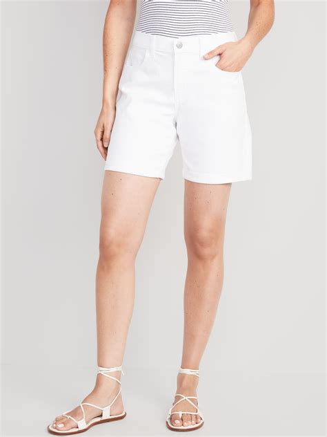 Mid-Rise Wow White Jean Shorts -- 7-inch inseam | Old Navy