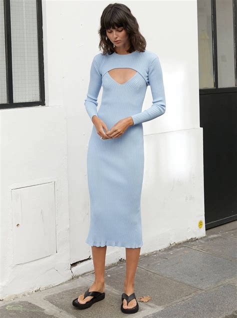 Sweater Sleeves Are the Latest Throwback Trend Your Closet Is Missing ...