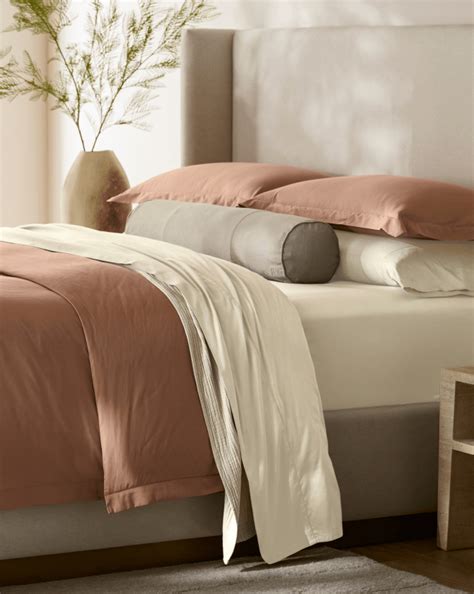 Luxury Organic Bedding, Sheets & Towels | Boll & Branch® | Boll & Branch