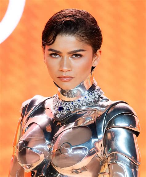 People can't stop talking about Zendaya's metal body suit she wore for ...