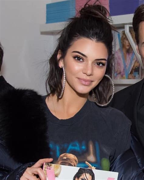 Pin by 🌻 on Hair | Kendall jenner short hair, Cute short haircuts ...