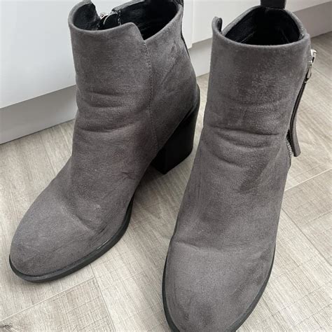Women's Grey Boots | Depop