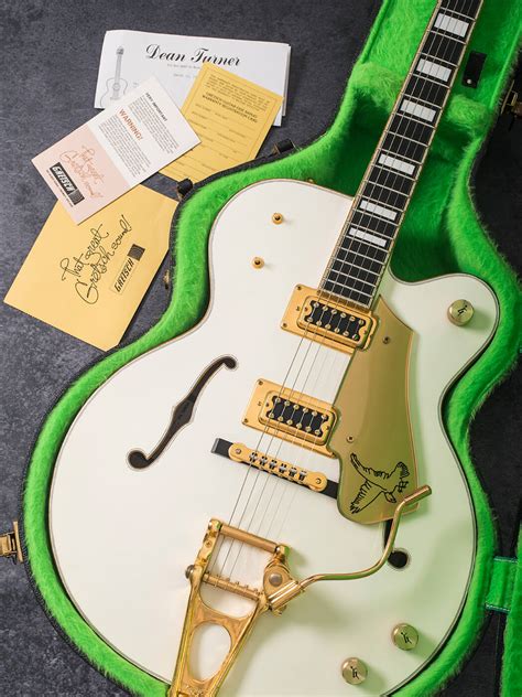 Vintage Bench Test: 1979 Gretsch White Falcon