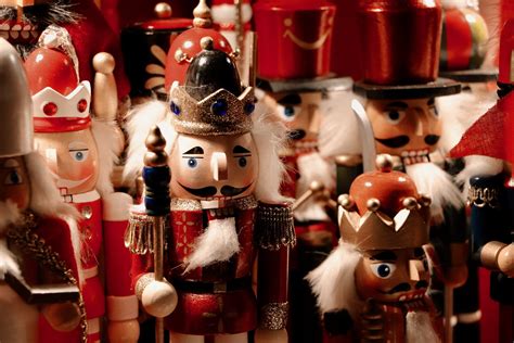 Experience Delightful German Christmas Traditions at Home