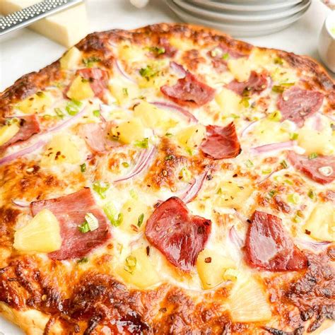 How to Make Pineapple Pizza (Hawaiian Pizza) - Midwestern HomeLife