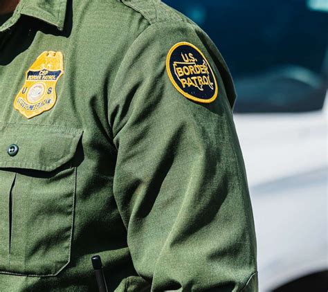 Laredo Sector USBP agents arrest 17 migrants at I-35 checkpoint