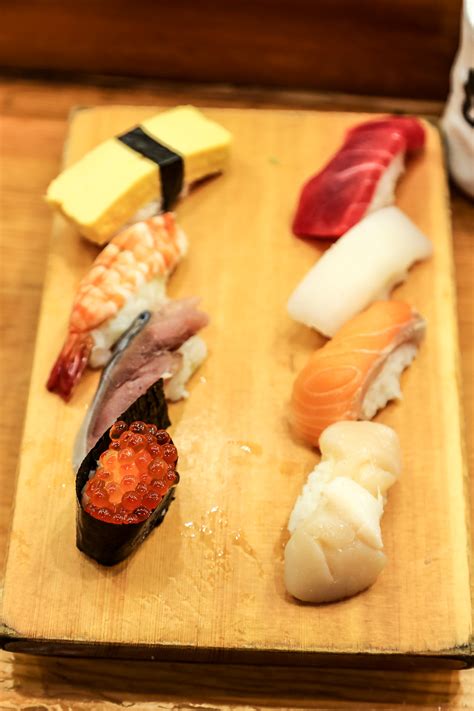 Tsukiji Sushi Sen (Tsukiji, Tokyo, Japan) - Ang Sarap