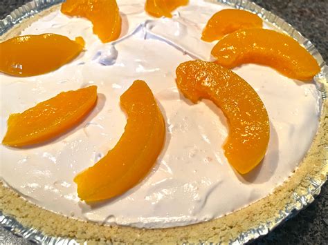 Sweet Summery Delight: A Low-Sugar Peach Pie Recipe for Your Local ...