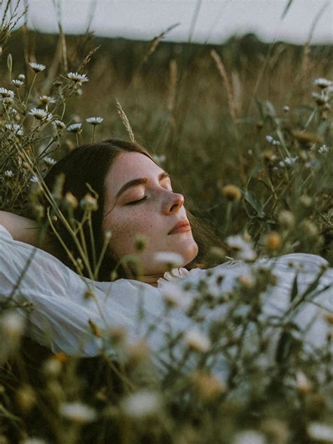 Large+Breasted+Women+In+Bikinis Photos, Download The BEST Free Large ...