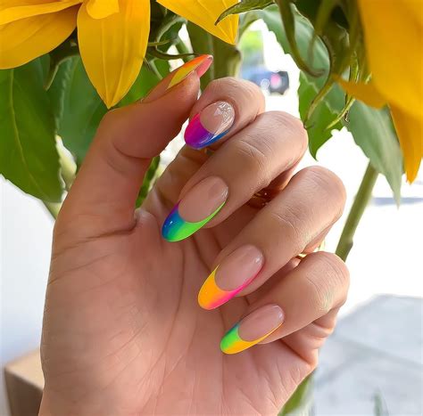 50 Gorgeous Neon Nails Designed to Impress and Inspire - Hairstylery