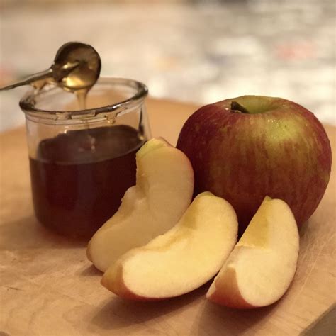 Rosh Hashanah: A Taste of Honey — Consciously Kosher