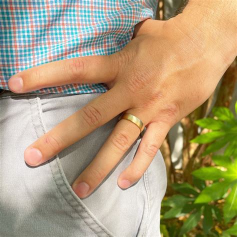 Mens Gold Wedding Ring