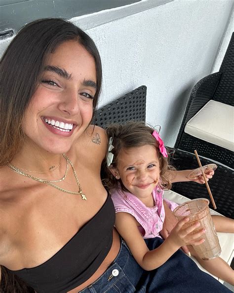 Isabella Ladera | yo se que yo te traje al mundo pero tú me diste vida ...