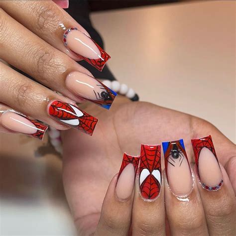 Spider-Man nail idea @nailedbytatix | Acryl nagel ideeën, Korte ...