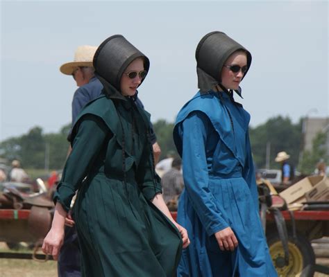 Troyer Amish | Amish clothing, Amish, Amish culture