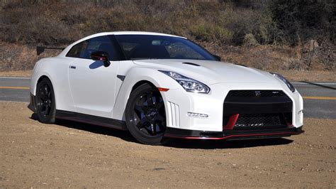 The 2016 Nissan GT-R Nismo has a soul: I met it
