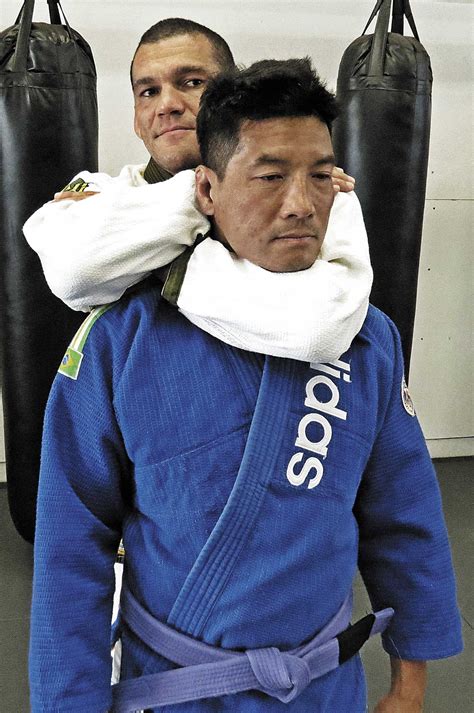 Lights Out: Chokehold Basics for Self-Defense | RECOIL OFFGRID