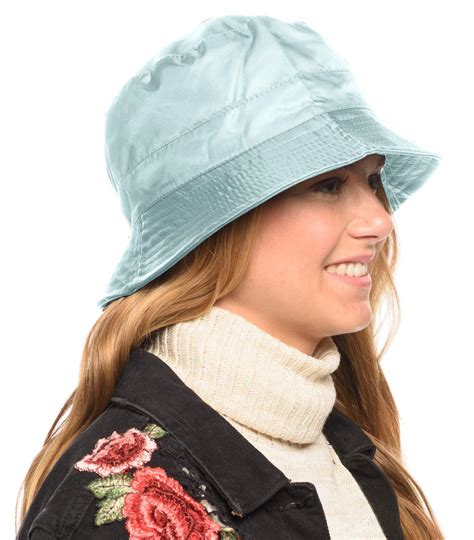 9 Best Rain Hats For Women For Hair Protection (2026), As Per A Stylist