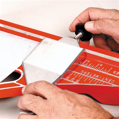 12" PRO VINYL TILE CUTTER - ROBERTS®