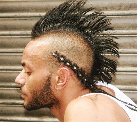 Men's Mohawk Guide: From Faux Hawks to Punk Rock