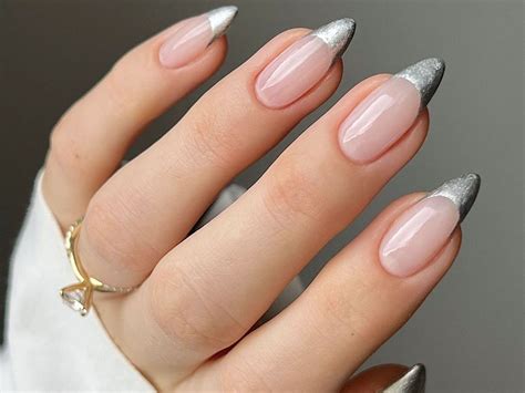22 Silver Chrome Nail Ideas for a Futuristic Manicure