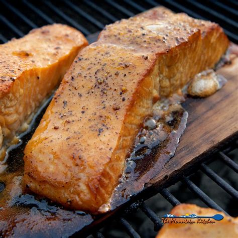 A Step By Step Guide To Grilling Cedar Plank Salmon Cedar Grilling ...