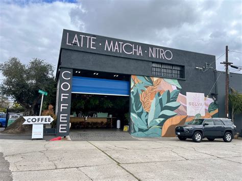 8 San Diego plant and flowers shops offering coffee or home decor