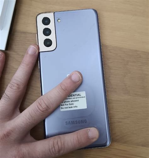 The Galaxy S21 is a Pretty Phone