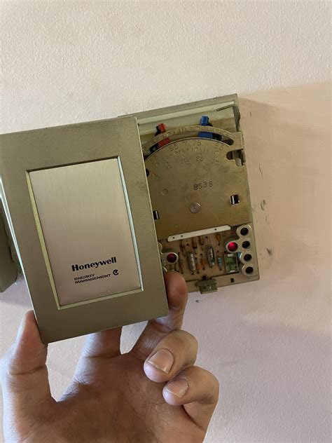 Old honeywell thermostat : r/electrical