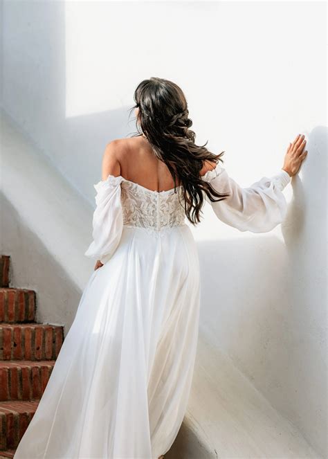 Flowy A-Line Bridal Gown with Detachable Long Sleeves