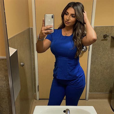 Busty nurse : r/2busty2hide