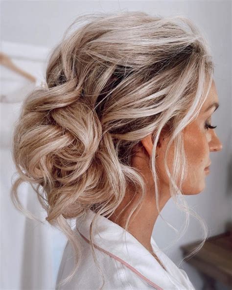 Side Buns Wedding Hairstyles: 21 Trendy Styles + FAQs