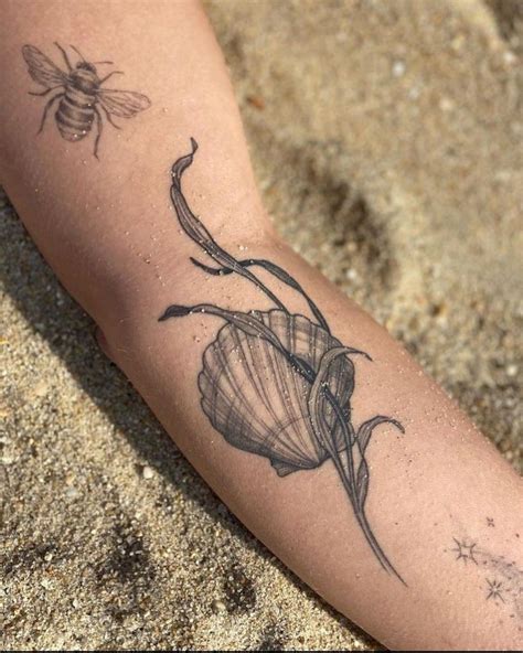 Tattoo shell | Sleeve tattoos, Shell tattoos, Seashell tattoos