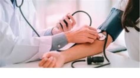 Hypertensive Retinopathy:क्या आपको भी कम दिखता है, आंखों के आगे छाई रहती है धुंध? तो जरूर पढ़िए ...
