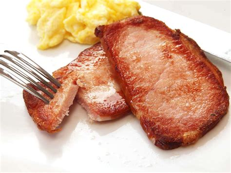20 Canadian Bacon Nutrition Facts - Facts.net